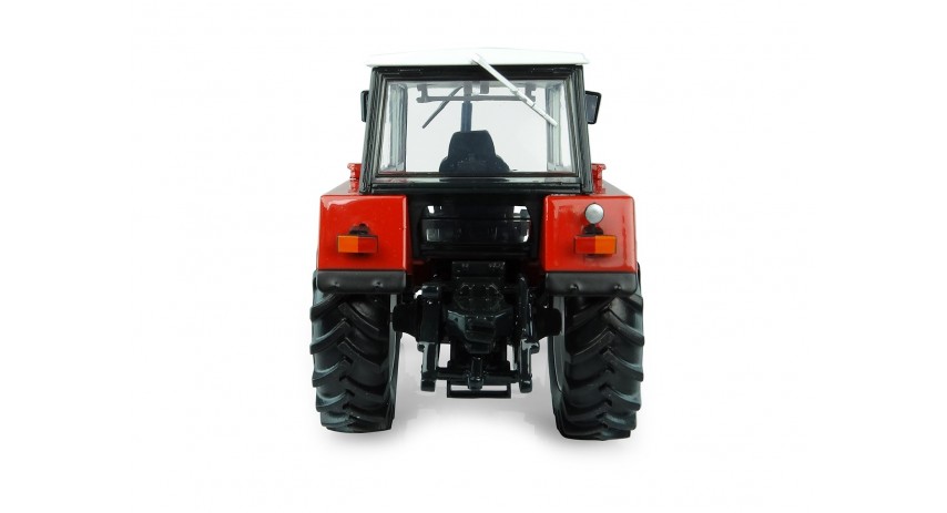 Universal Hobbies Tractor 1/32nd Scale ZETOR Crystal 8045 4WD 