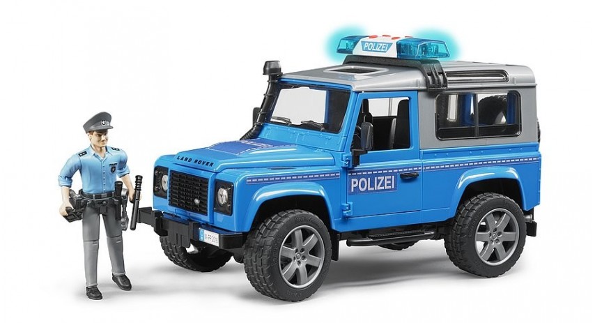 Bruder Toys 02597 Land Rover police vehicle w light skin policeman scale 1/16