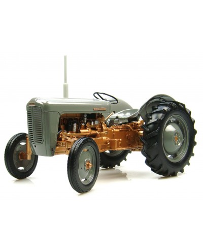 Universal Hobbies 1:16 scale Ferguson FE35 tractor Diecast Replica UH2986