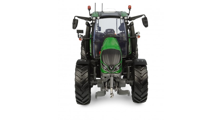 Universal Hobbies 1:32 Scale Valtra G135 "Unlimited" Ultra Green