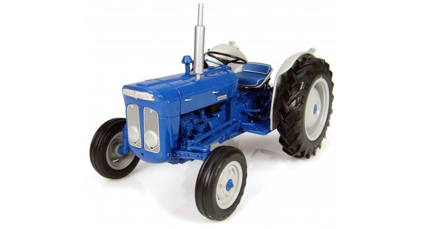 Universal Hobbies 1:16 Scale Fordson Super Dexta New Performance Tractor Diecast Replica UH2900