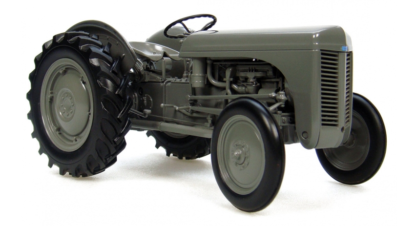 Universal Hobbies 1/16 Scale Ferguson Tea 20 (1949) Tractor Diecast Replica UH2690