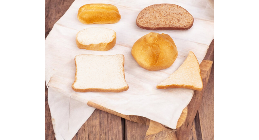 Realistic Bread Play Food Set for Toddlers, 6-Piece Play Kitchen Food for Ages 2+ LAP41094