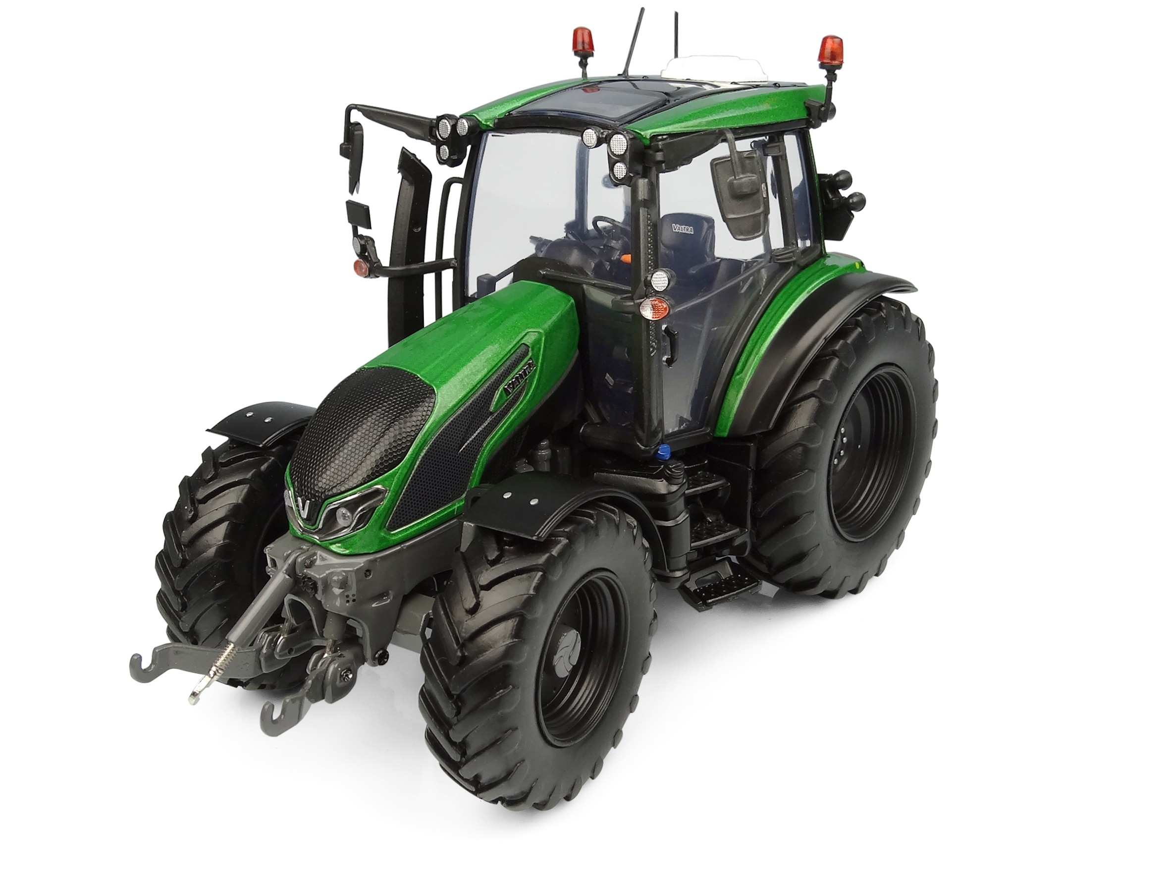 Universal Hobbies 1:32 Scale Valtra G135 "Unlimited" Ultra Green