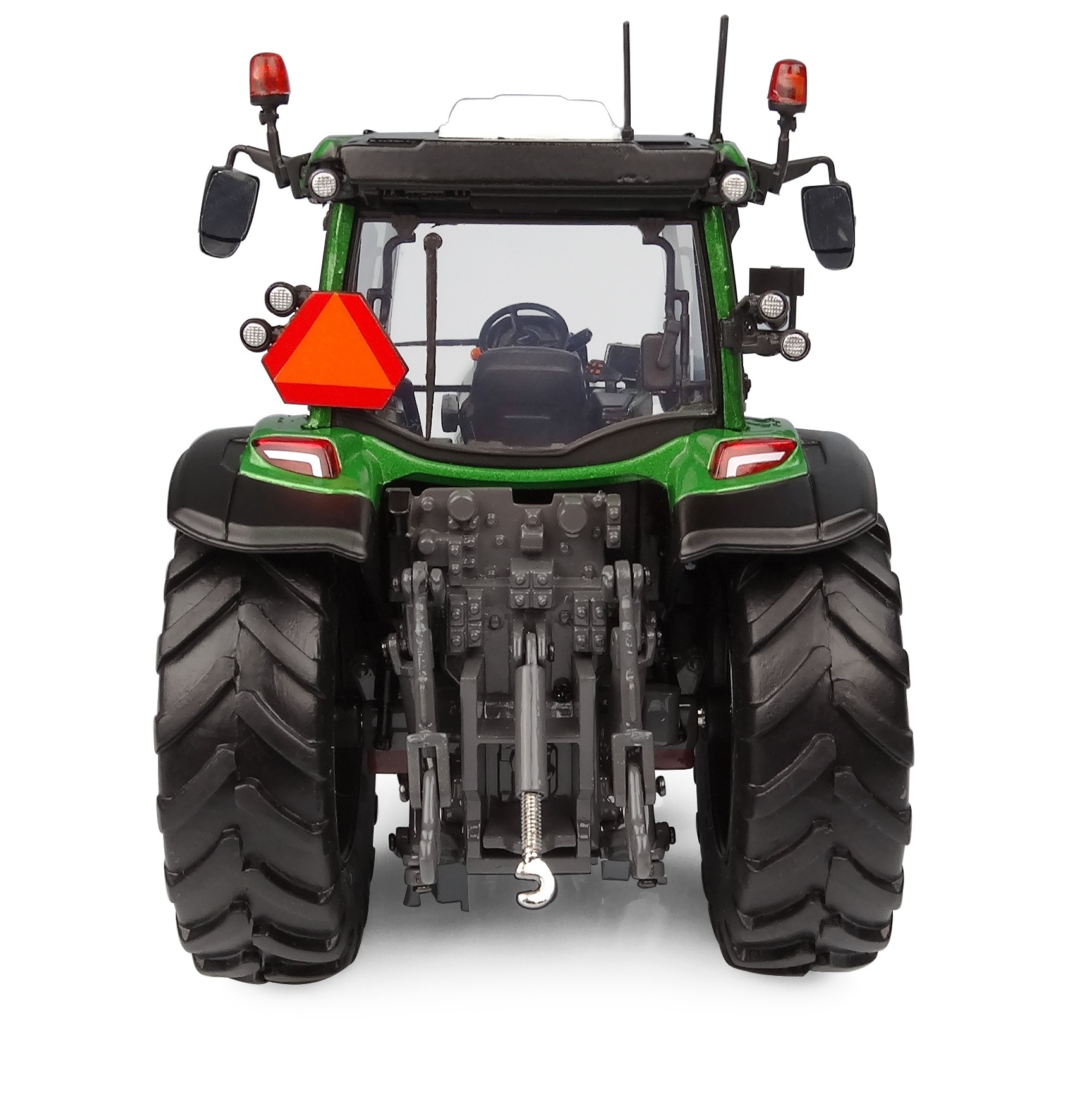 Universal Hobbies 1:32 Scale Valtra G135 "Unlimited" Ultra Green