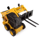 Universal Hobbies 1:25 scale Komatsu SK820 Skid Steer Loader w/Fork and Bucket Diecast Replica UH8177